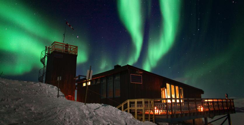 ABISKO EXPRESS Le aurore boreali più intense VIAGGI DI GRUPPO IN ESCLUSIVA DIAMANTE CON LE NOSTRE GUIDE TAIGA, GLI ESPERTI DELL ARTICO!