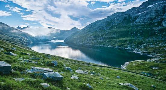 I bacini L oro blu del Gottardo L impianto del Lucendro sfrutta le acque ticinesi e urane del bacino imbrifero del Gottardo che alimentano i laghi artificiali Lucendro e Sella.