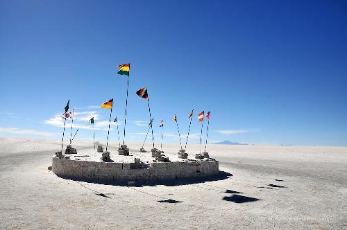 salato al mondo. GIORNO 14 06 novembre UYUNI. Giornata libera per visitare Uyuni e per prepararci all escursione dell indomani sull immenso salar. GIORNO 15 07 novembre UYUNI escursione sul salar.