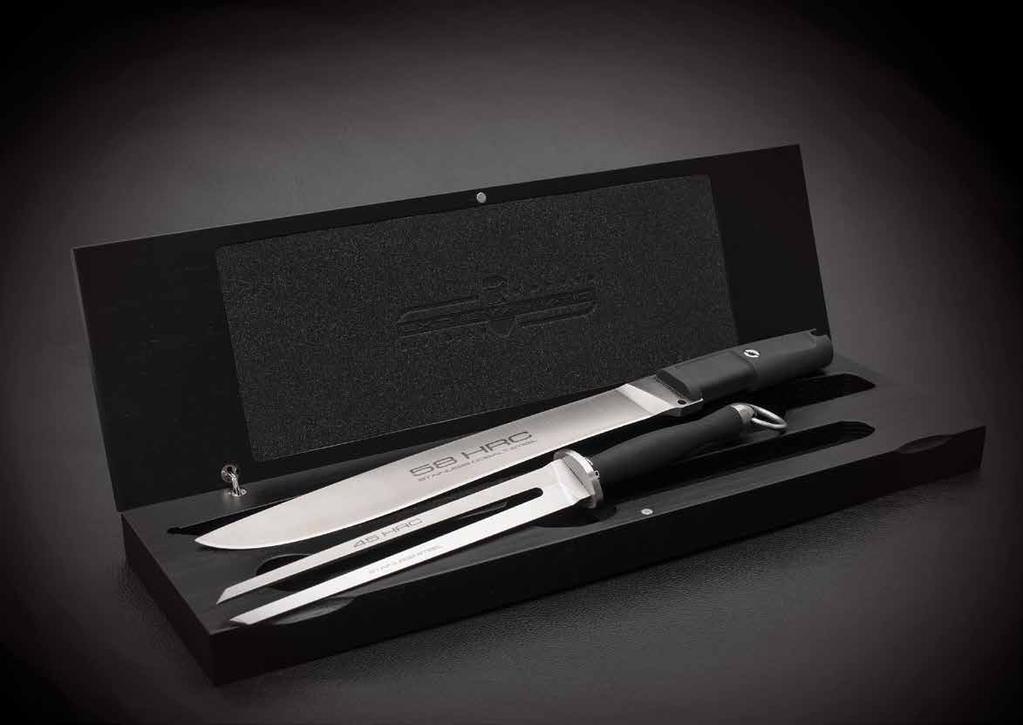 GIFT SET FOR ROAST Ashwood box case with Mato Grosso satin and Carving Fork satin. Sheaths not included.