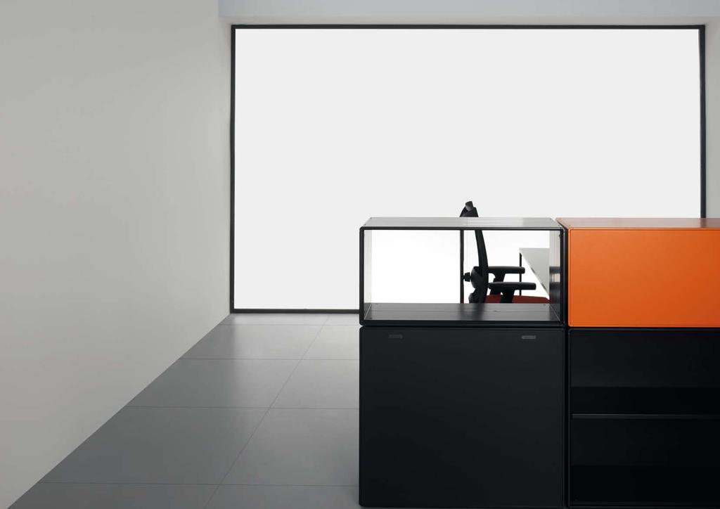 K22 Design: Mario Ruiz, Castelli Design Studio Con K22 Castelli offre un nuovo stile per il mondo dell ufficio.