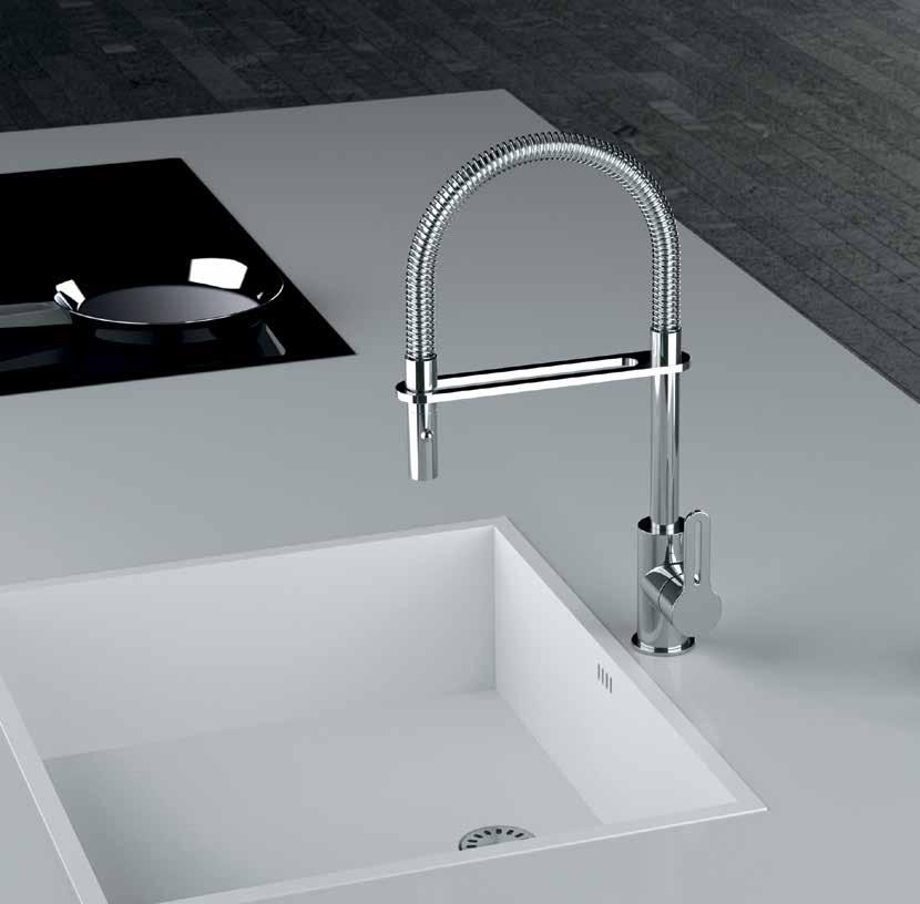 ELEGANT KITCHEN 182 mm 461 mm SR241 Miscelatore lavello con flessibile rivestito in tubo gomma soft-touch nero opaco. Sink mixer with flexible hose coated in soft-touch matte black rubber pipe.