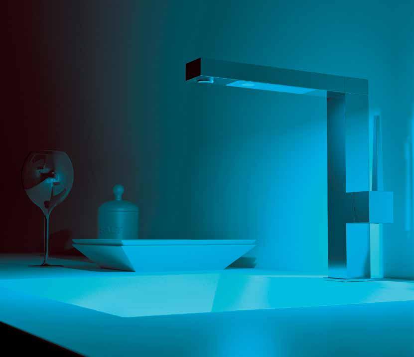 ELEGANT KITCHEN AMBIENT LED FAUCET AMBIENT LED FAUCET 220 mm 250 mm KCA201 Monocomando lavello bocca girevole, corpo quadrato, dotato di dispositivo luminoso AMBIENT con illuminazione sotto la bocca