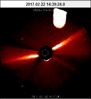 entra nello schermo del satellite e ci esce in