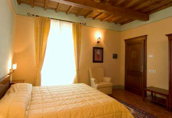 Fontebussi Classic A comfortable, elegant room with all the amenities.