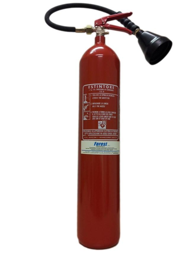 17 ESTINTORI E S T I N T O R E C O 2 5 KG 1 1 3 B Estintore portatile CO2 5 KG (EPBIO5) È adatto allo spegnimento di fuochi di classe B in ambito industriale; essendo un gas inerte e dielettrico (di