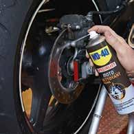 WD-40 Moto Pulitore freni 500 ml DETERGENTE UNIVERSALE Detergente polivalente concepito per eliminare depositi dovuti ad inquinamento e sporco proveniente dalla strada Facile da utilizzare,