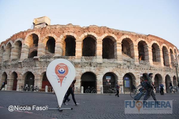 Eventi, passeggiate culturali e tour in piazze e monumenti del centro coordinati in un unica rete di appuntamenti serali nei principali luoghi UNESCO di Verona in collaborazione con le attività