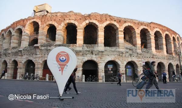 Visibilità dei sostenitori Comunicazione ufficiale Fuori Fiera oltre al passaparola e la comunicazione negli eventi e nelle piazze e piazzette del centro: Cartaceo Web Cartolina Manifesto copie