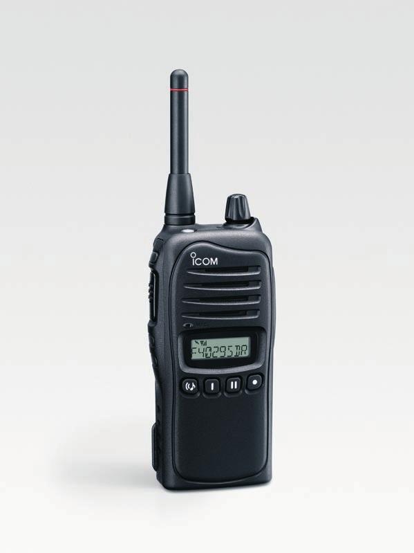 2 R i c e t r a s m e t t i t o r i P M R 4 4 6 ICOM Apparato digitale dal design innovativo, l è il primo apparato dpmr446 (Digital PMR446) che può funzionare sia in analogico che in digitale,