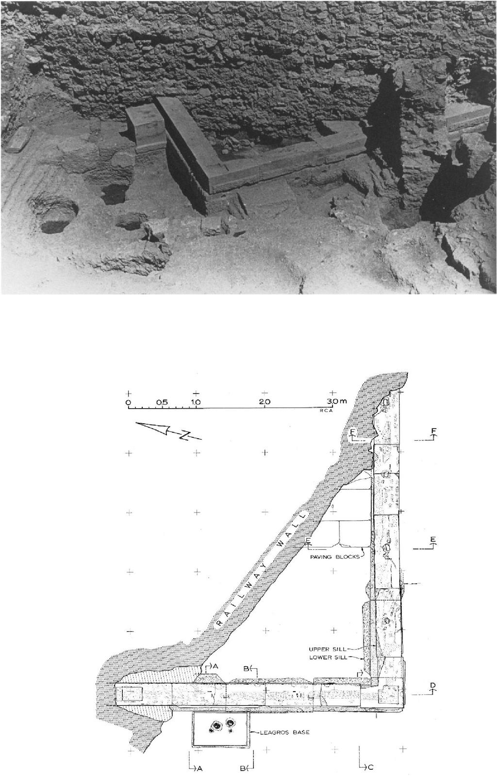 Fig. 15 - Zoccolo inferiore (I Fase) e superiore (II Fase) del parapetto dell Altare dei Dodici Dei, da sudovest (Gadbery