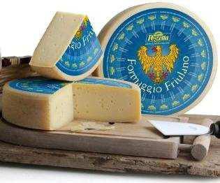 LATTERIA FRIULANO La tipicità di questo formaggio è data dagli elementi presenti nella zona: la razza bovina, i metodi d allevamento, il clima, la microflora.