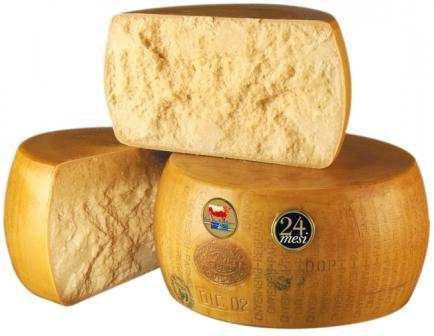 PARMIGIANO REGGIANO DELLE VACCHE ROSSE La Razza Reggiana, caratterizzata dal mantello rosso fromentino, è stata per secoli la razza bovina più diffusa nella zona tipica del Parmigiano Reggiano.