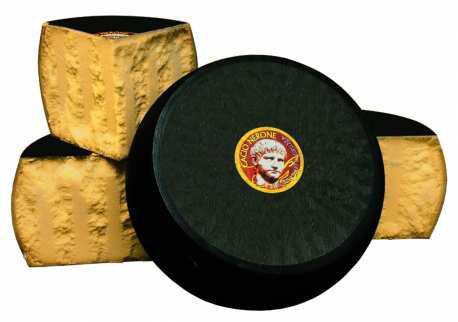 CACIO NERONE Prende il nome dal colore nero intenso con il quale si presenta esternamente la forma. E un formaggio a pasta dura, prodotto nel cuore della Pianura Padana.