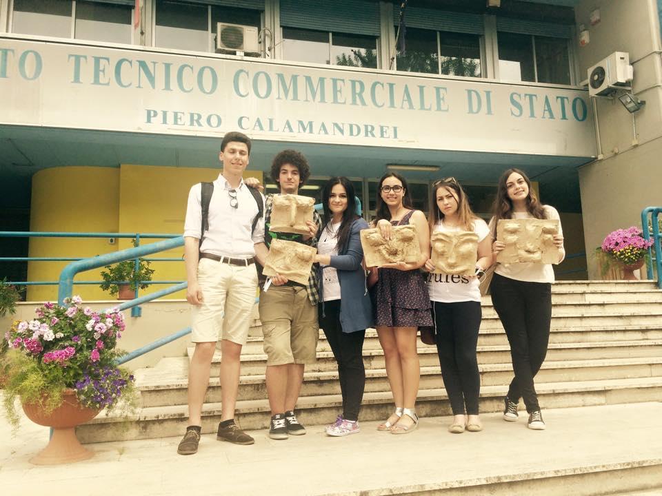 Il workshop alla sede Stendhal Ospiti alla nostra sede Stendhal, i ragazzi, in attesa della