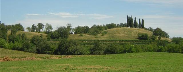 Ponti a Volta, la pianura ai piedi della collina da Volta a Mantova, la città storica