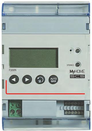regolazione del segnale di ingresso (tramite manopola): il lampeggio indica la regolazione ottimale SINTONIZZATORE RADIO Per sintonizzare le proprie stazioni radio