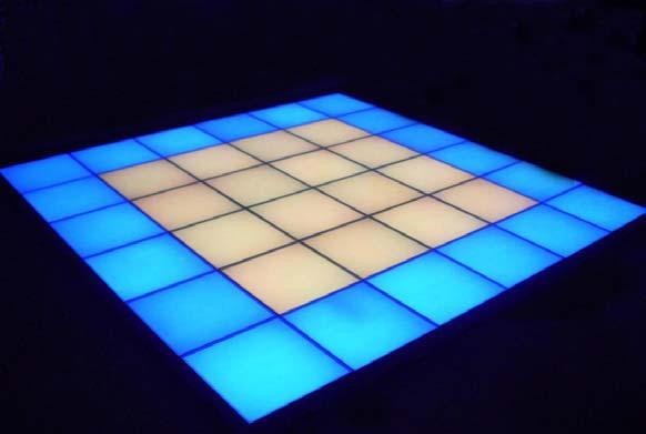 LED DANCE FLOOR Volete creare una pavimentazione in grado di cambiare colore, seguire il ritmo della musica ed ottenere degli incredibili effetti di luce?