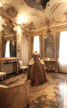 proprietaria, la contessa Lydia Caprara Morando Attendolo Bolognini lo dona alla municipalità insieme alla sua ricchissima collezione.