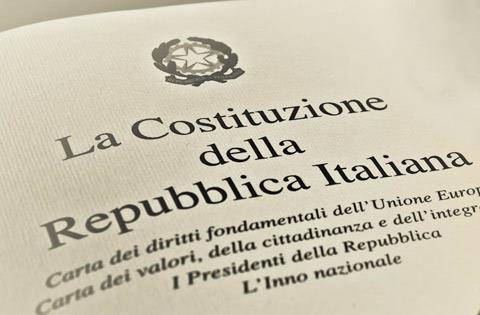 Art. 45 Costituzione italiana «La Repubblica riconosce la funzione sociale della cooperazione a carattere di mutualità e senza fini di speculazione privata.