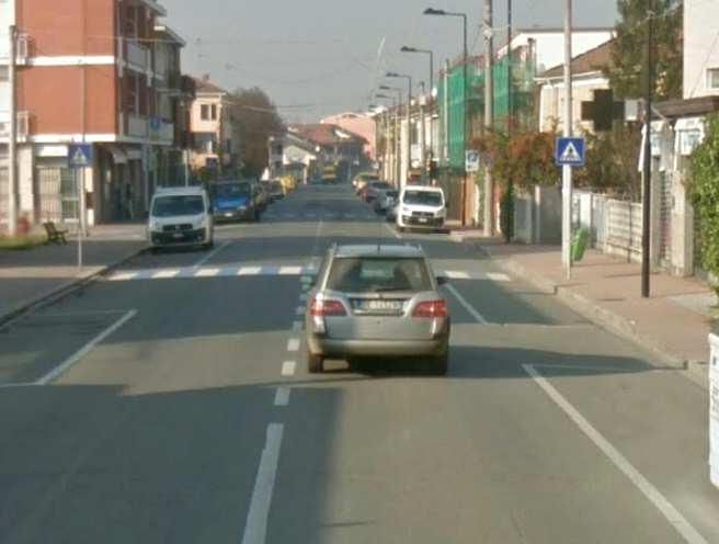 TRAFFIC CALMING, E PAVIMENTAZIONE MARCIAPIEDE LATO SUD -