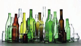 VETRO Bottiglie Bicchieri rotti Barattoli Vasetti in vetro Il vetro, tra i