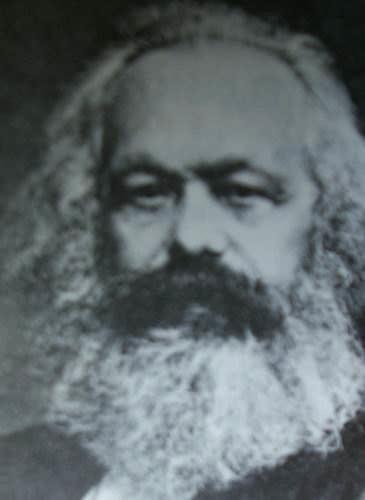 1 K. MARX (1813-1883) Karl Heinrich Marx nacque il 5 maggio 1813 a Treviri, nella Renania che dopo il 1815 era stata assegnata alla Prussia Il padre era un affermato avvocato di origine ebraica, come