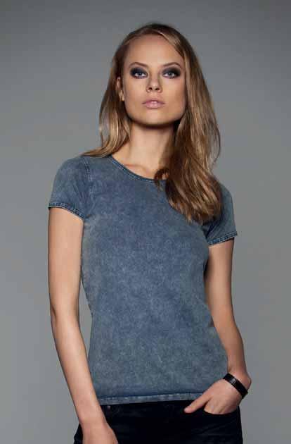 27 BCTWD73 NEW B&C DNM Editing Women T-shirt manica corta, 100% cotone ring spun preristretto, trattamento con tintura indigo per un effetto denim.