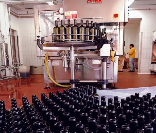Nucleo Antifrodi Carabinieri politiche agricole e alimentari Scoperta produzione di wine kit.