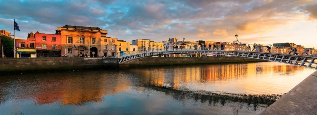 1922. La città di Dublino è divisa in due dal Fiume Liffey: la zona a sud caratterizzata dai monumenti storici, dal divertimento e dal turismo; nella zona a nord del fiume si sviluppa la parte