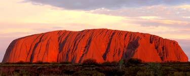 15 GIORNO: AYERS ROCK * SYDNEY 25/09/2017 Prima colazione in hotel e rilascio delle camere riservate con deposito bagagli in hotel. Mattinata dedicata all escursione Uluru Sunrise e kata Tjuta.