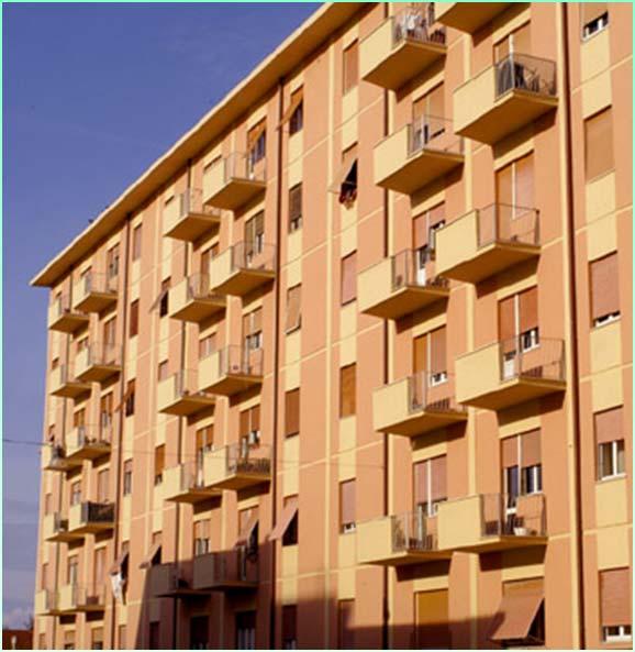 Riqualificazione degli edifici Edifici esistenti adibiti ad abitazione, caratterizzati da un numero di unità abitative > 50 e da un fabbisogno annuo di energia primaria superiore a 200 kwh/m 2