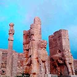 Sepolcro di Ciro il grande Iran: Yazd, i-badghir Persepoli, Porta delle Nazioni PROGRAMMA DEL VIAGGIO 1