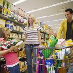 a 4 milioni di famiglie in target (basso reddito, con almeno un figlio) Sussidio mensile alla spesa grocery tra 100 e 200, a seconda del numero di figli Coinvolgimento