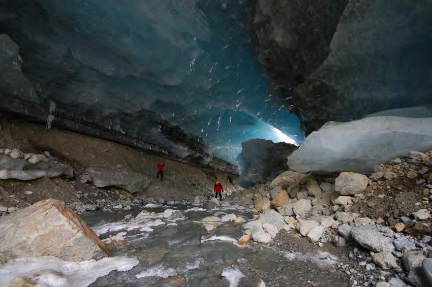 2007 IL CORSO D ACQUA INCIDE I DEPOSITI GLACIALI