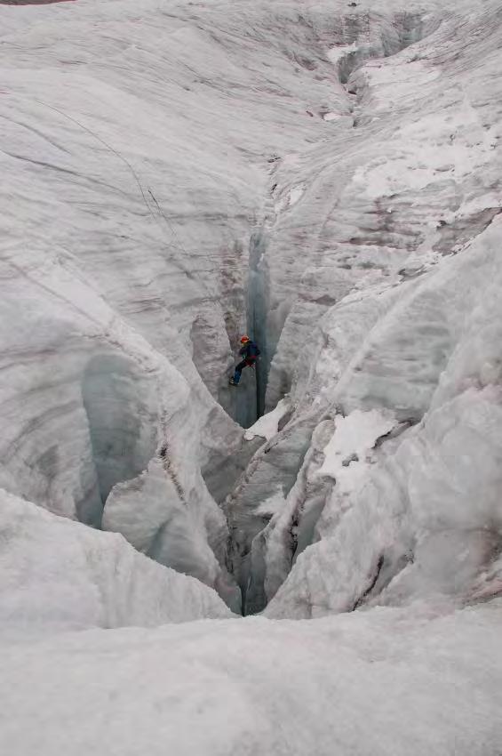 GHIACCIAI evoluzione delle cavità glaciali legate