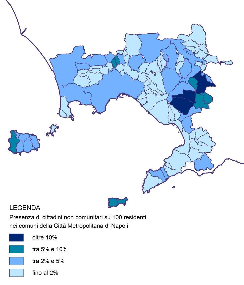 Presenza e caratteristiche socio-demografiche 9 Caratteristiche socio-demografiche Il 3,1% dei residenti nella città metropolitana di Napoli al 1 gennaio 2016 è di cittadinanza non comunitaria,