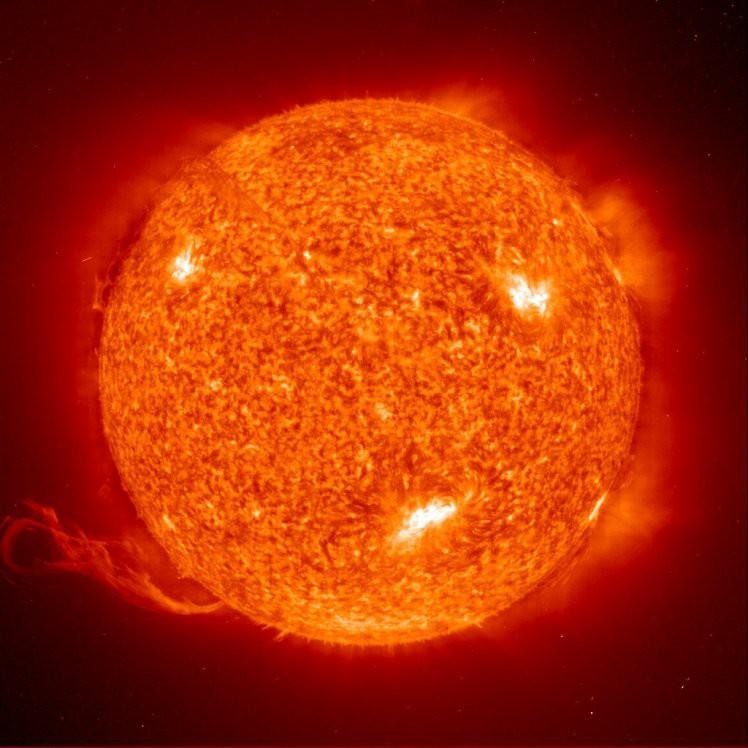 IL SOLE la nostra stella Nana gialla (sequenza principale) Classe spettrale Periodo orbitale 250 milioni di anni circa Velocità orbitale 217 km/s (media) Sistema planetario sì (sistema