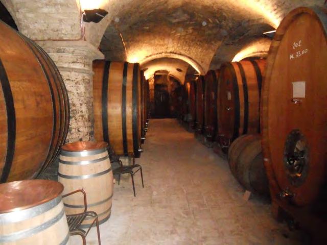 Cantina L annata 2013 del Roero segna un cambio marcia della denominazione che vede una maggiore complessità e finezza rispetto