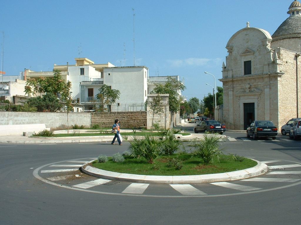 SISTEMAZIONE di PIAZZA FORNELLI Comune di Bitonto Piano