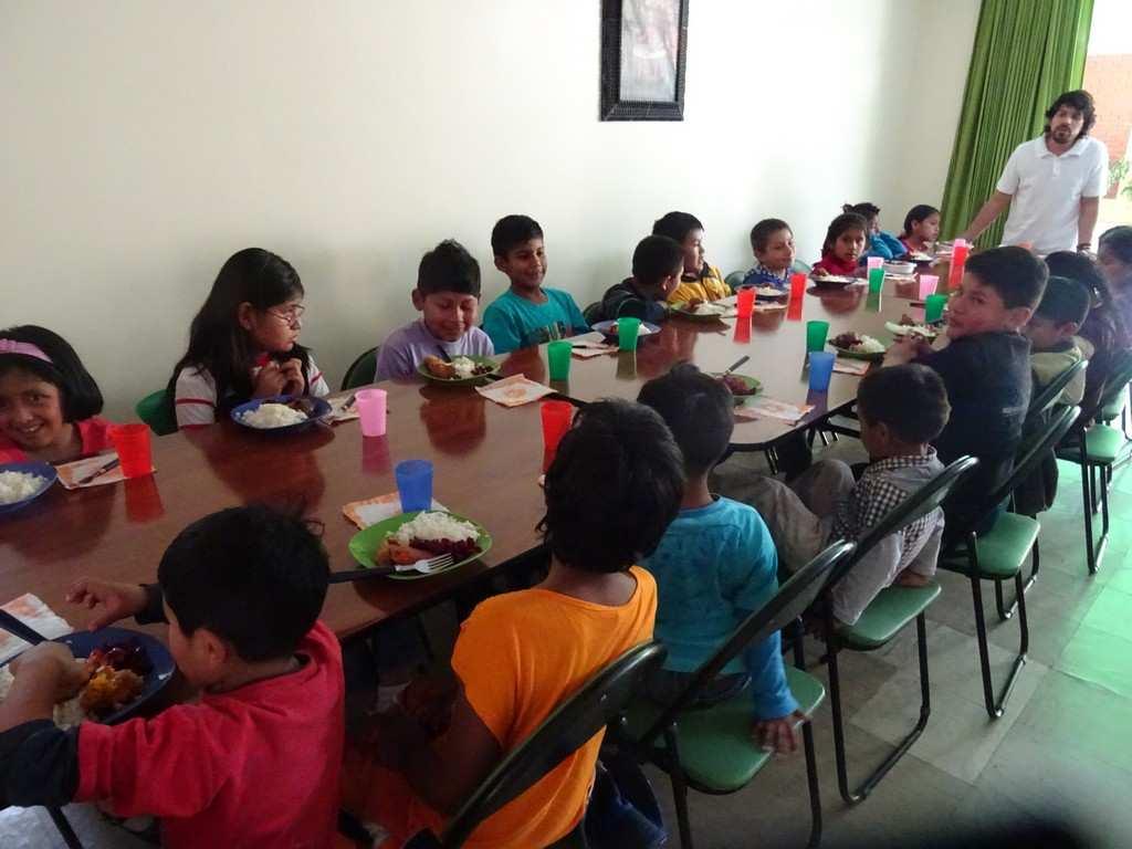 CENTRI MISSIONARI CAMILLIANI in Perù CEFOSA (Centro formazione ed umanizzazione della salute) Lima Centro di formazione per operatori sanitari volontari che