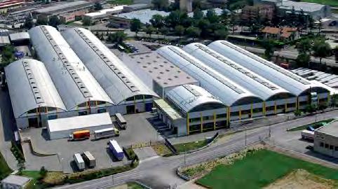 NINZ Firedoors Presentazione dell azienda AZIENDA PRESENTAZIONE - L AFFIDABILITÁ DELL ESPERIENZA La Ninz S.p.A. è leader in Italia nella produzione di porte tagliafuoco con il 70% del mercato.