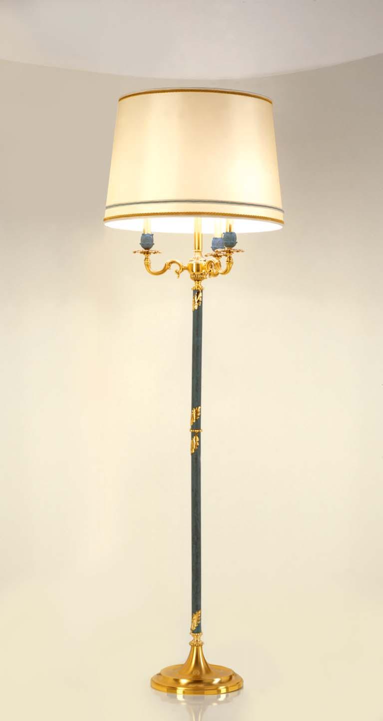 Mod. 1284 + P. 1284 Lampada da terra in ottone dorato in oro fino patinato antico con fusioni cesellate a mano.