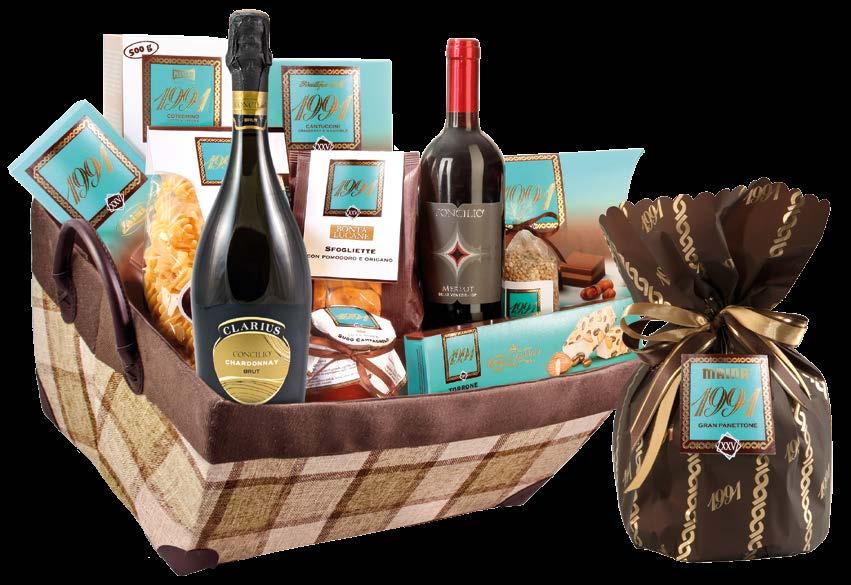 30 Portofino Vassoio blu in alcantara Pandoro Bauli incarto a mano 750 g Bottiglia spumante extra dry Mionetto Oro 11 750 ml Bottiglia vino Merlot Sant Orsola 11 750 ml Scatola