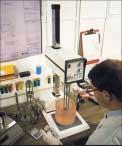 APPARECCHI DA LABORA- TORIO MULTIUSO Per il lavoro giornaliero in laboratorio Silverson offre una gamma di apparecchi capaci di lavorare da 1 ml a 12 litri di prodotto.