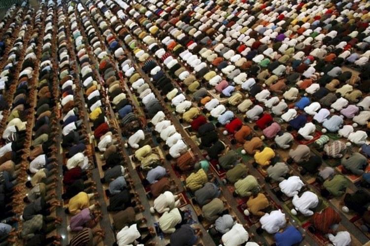 SCIITI Da «shi a», cioè il partiti di Alì. Riconoscono come autorità non i califfi ma Alì e gli «imam» capi religiosi e guide per i fedeli che da lui discendono.