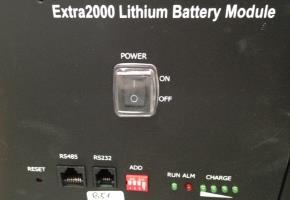 2 Installazione Batterie tipo Extra 2000 Se si installa una batteria Extra 2000 :