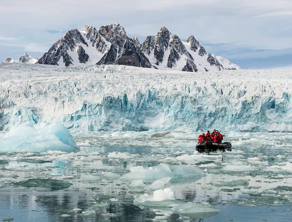 Crociera nell ARTICO Svalbard costa Ovest e Nord Crociera naturalistica nelle regioni artiche per ammirare ambienti spettacolari, animali polari, ghiacciai e iceberg 9 giorni Gran parte delle