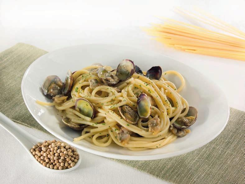 Spaghetti con le vongole INGRINTI 280 g spaghetti 1 kg vongole veraci 1 pizzico di glio macinato NNML 100 g