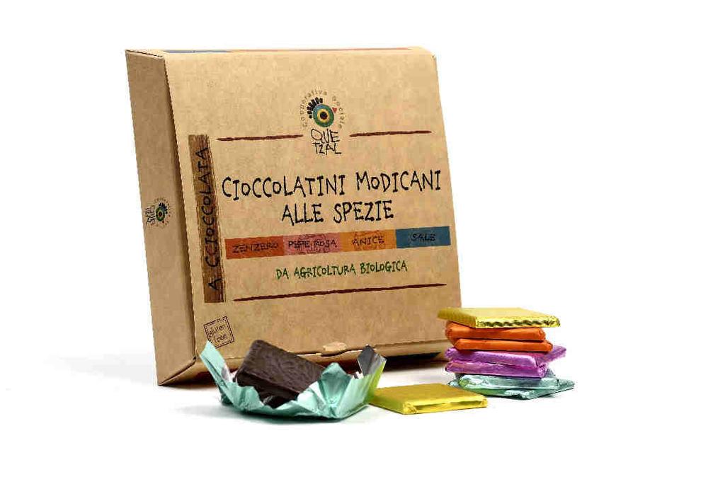 Cioccolatini modicani alle spezie - Bio in 4 gusti Codice: 583 Peso: 180 g Prezzo consigliato al pubblico (IVA 10% inclusa) Minimo: 11,00 Massimo: 13,20 Confezione: 4 pz Settore: S3 DALLA TRADIZIONE